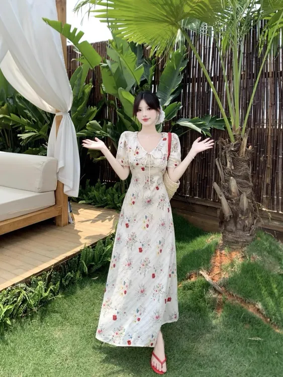 【现货+运费险】法式温柔风泡泡袖连衣裙高级感显瘦度假风长裙女