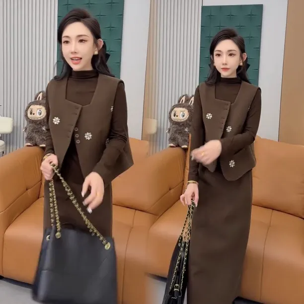 2025秋季新款洋气女宽松显瘦百搭气质高档网红同款马甲时尚三件套