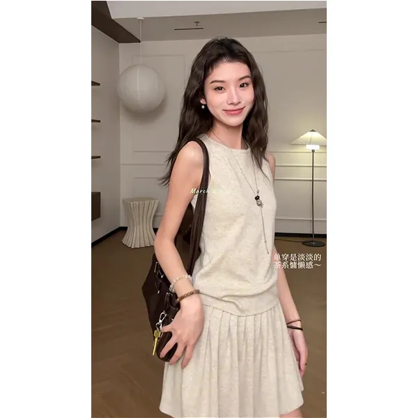 小香风无袖上衣高级感洋气减龄松弛感显瘦撞色中长外套整套女装