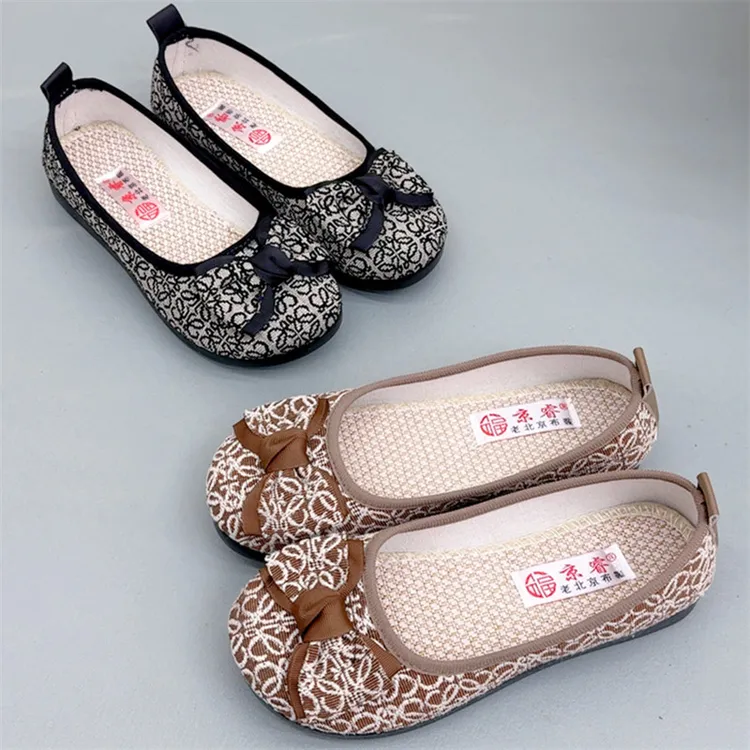 2025春季新款老北京布鞋时尚洋气女鞋软底轻便一脚蹬懒人鞋妈妈鞋