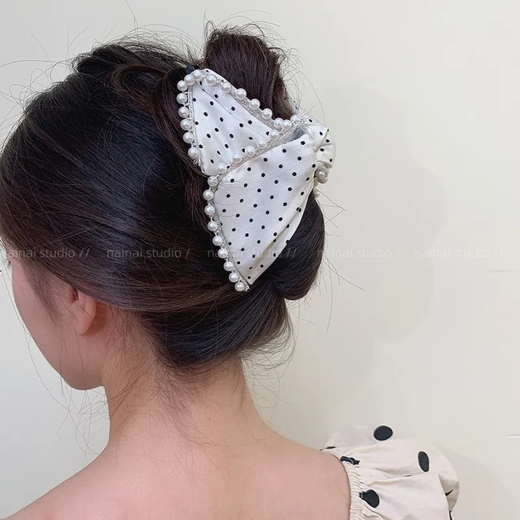 珍珠波点抓夹高级感复古法式新款后脑勺盘发鲨鱼夹发夹发饰