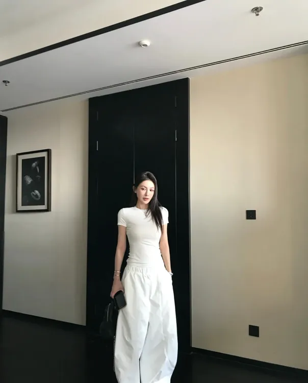 韩系修身辣妹短款t恤短袖显瘦夏季百搭时尚洋气衣服女