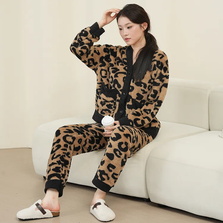 新中式国风睡衣睡袍长袖家居服套装女保暖加厚豹纹秋冬常规款复古
