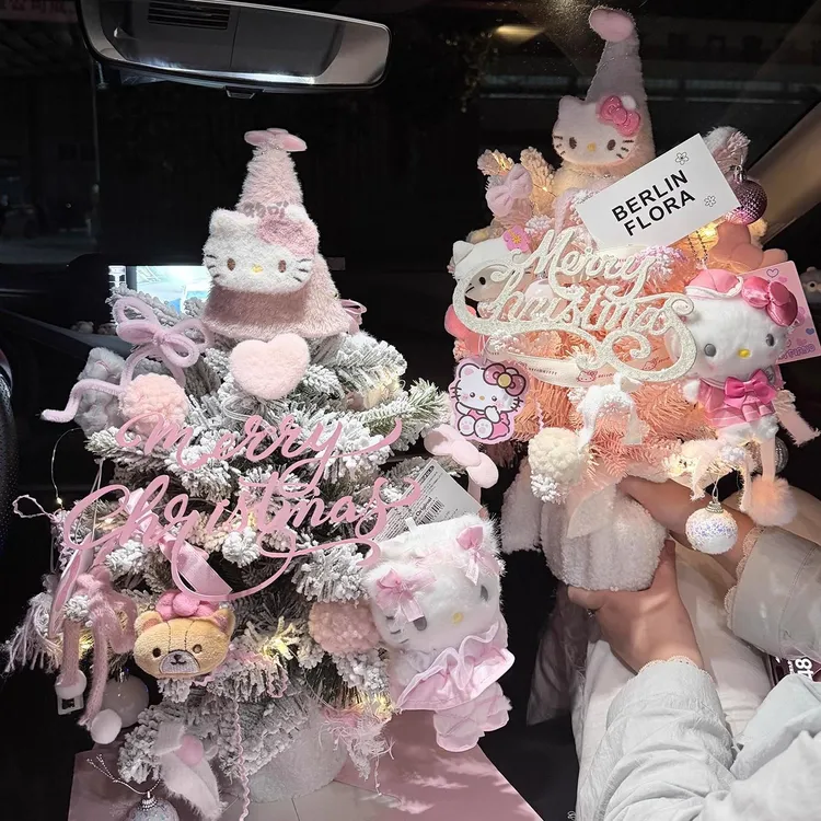 高颜值可爱kitty落雪圣诞树仿真诺贝松成品圣诞节礼物装饰送女生