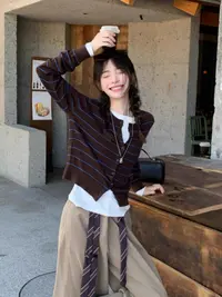 秋季撞色条纹短款开衫毛衣女法式复古休闲羊毛针织衫