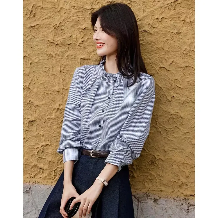 蓝白细格纹衬衫女早秋2025新款法式褶皱领口休闲复古百搭上衣