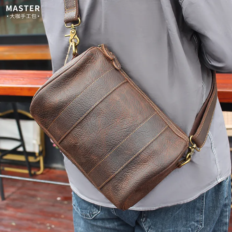 疯马牛皮真皮邮差包圆桶包男女大容量斜挎单肩包真皮头层牛皮背包