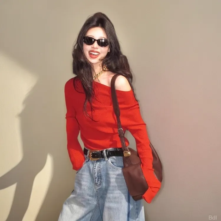 韩超火款好看斜肩系t恤夏单不超穿上衣小众2025撞纯欲慵懒风女装