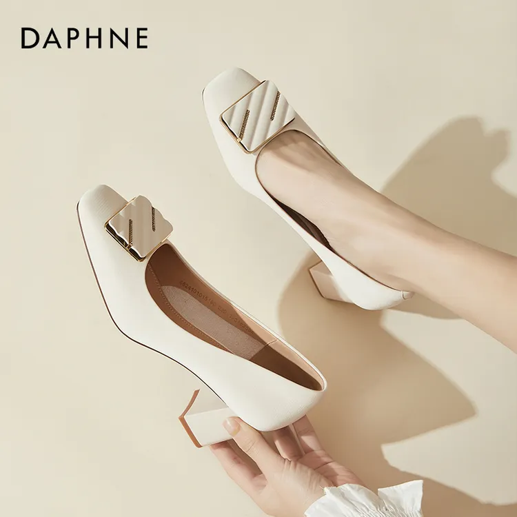 达芙妮高跟鞋女鞋子粗跟2025新款配裙子妈妈单鞋春秋瓢鞋女士皮鞋