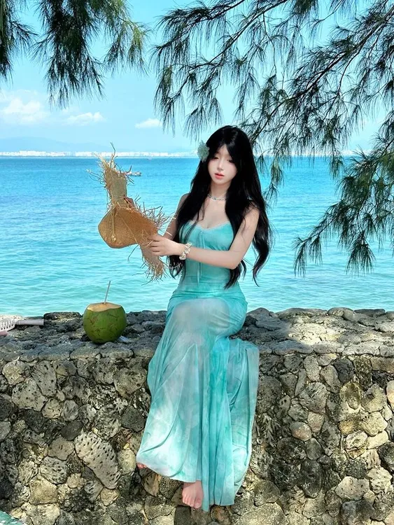 创意超仙纯欲风蕾丝拼接绝美设计感吊带连衣裙夏季新款显瘦鱼尾裙