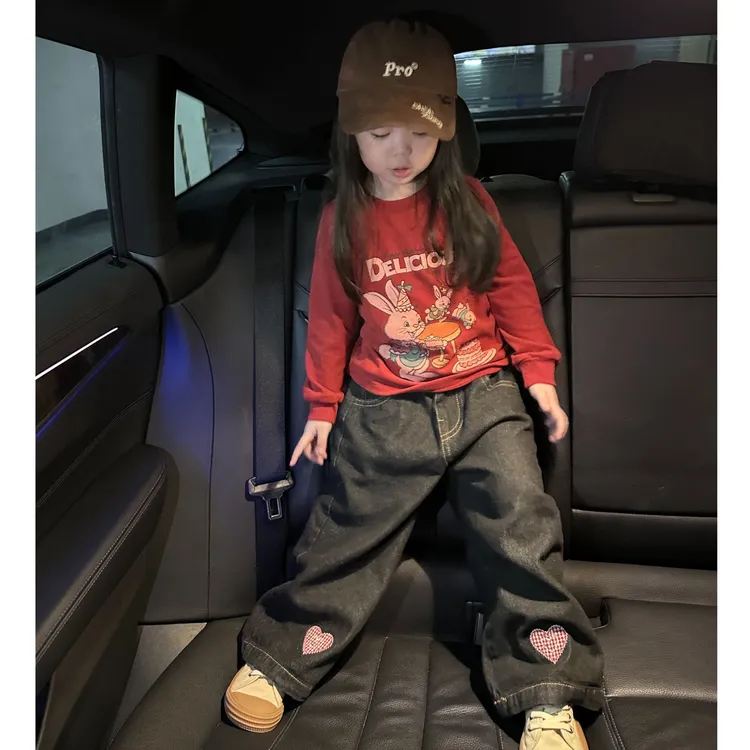 壹妈童装儿童套装秋季新款洋气男女宝红色长袖卡通上衣黑色牛仔裤