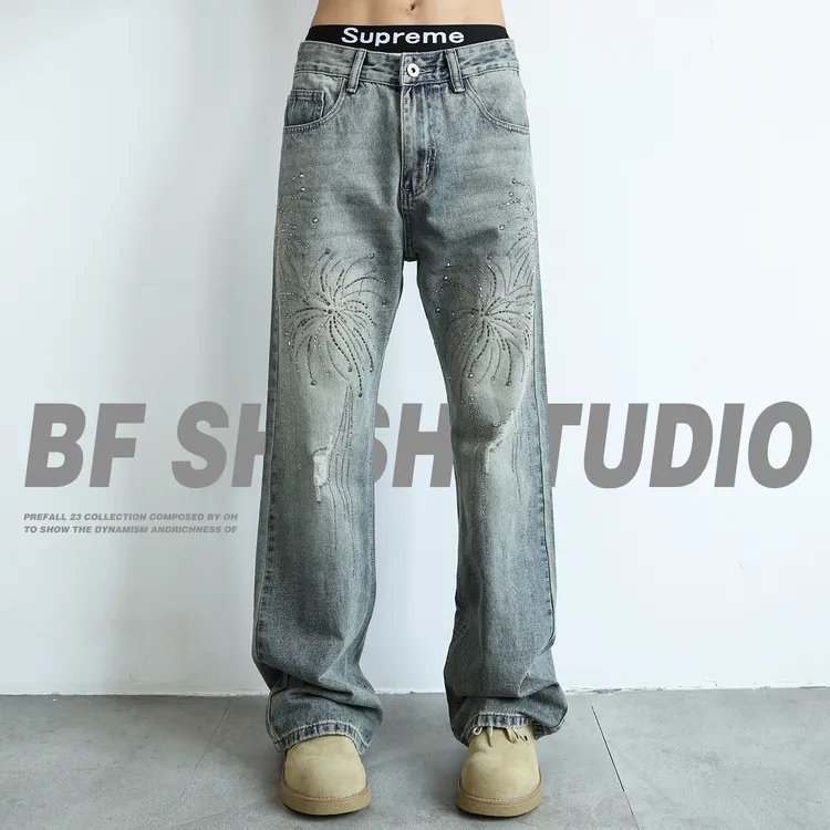 美式复古水洗做旧痞帅破洞烟花烫钻牛仔裤男士潮牌直筒宽松微喇裤