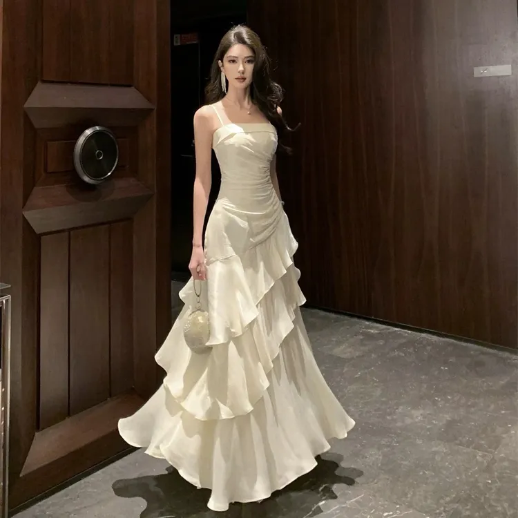 荷叶夏季新款显瘦2025边长连衣裙小众女装重工裙子裙礼服白色修身