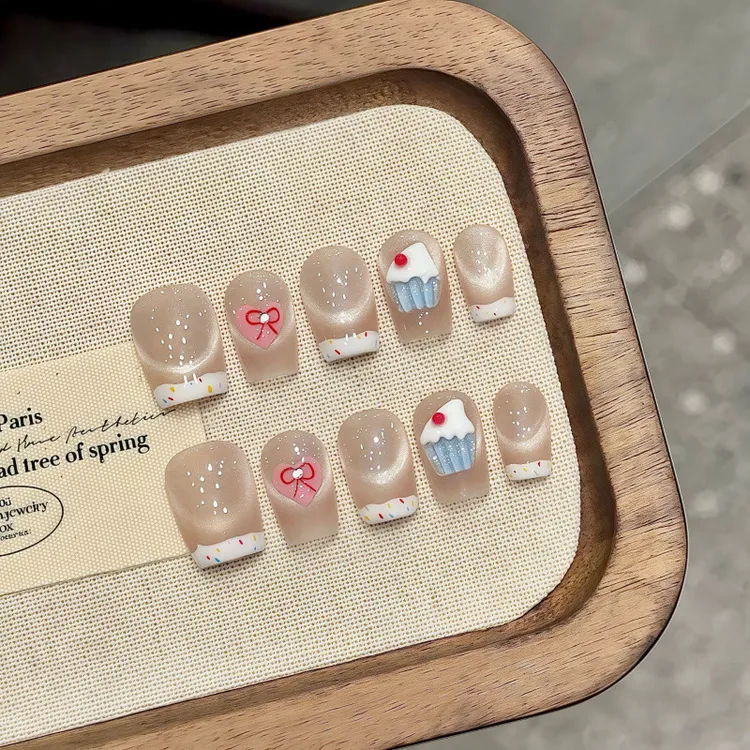 太武美甲 法式微笑猫眼奶昔蛋糕款可爱蝴蝶结个性短款手工穿戴甲