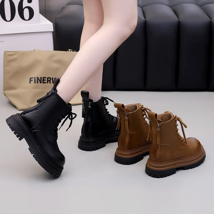 方跟厚底马丁靴女鞋2025秋冬新款百搭时尚耐磨复古韩版短筒靴子潮
