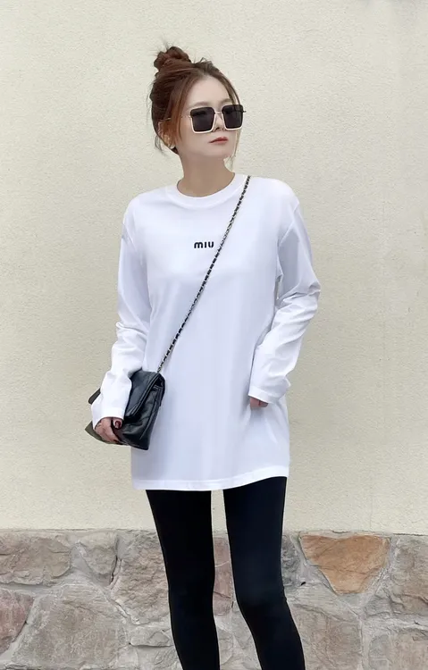 纯棉早秋女士t恤白色打底衫宽松百搭中长款长袖T恤高端上档次打底