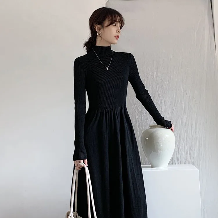 半高领针织连衣裙女2025新款秋冬长款过膝配大衣的内搭打底毛衣裙