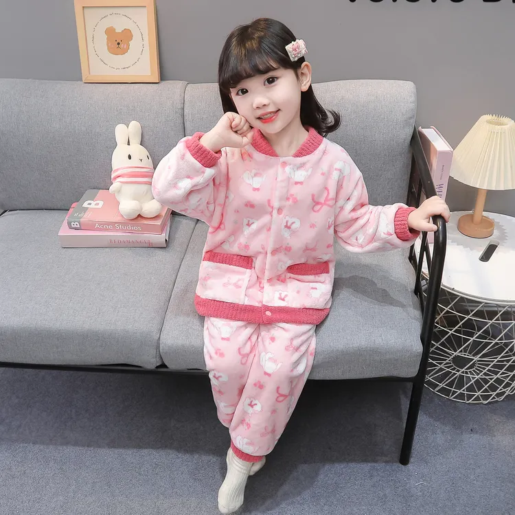 女童睡衣秋冬款2025新款法兰绒女宝宝加绒加厚冬季儿童家居服套装