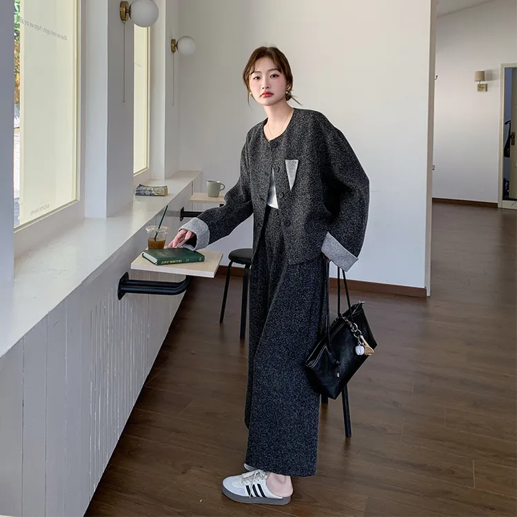 高级松弛感穿搭套装女2025春新款设计感撞色拼接外套阔腿裤两件套