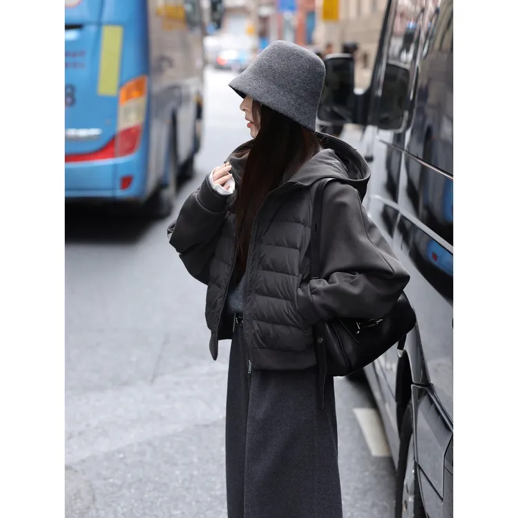 夏诗文 可溯源安心绒清洁连帽拼接加绒针织女汉服