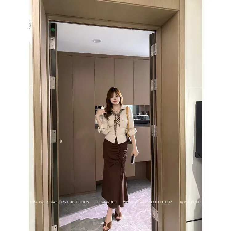 【柔棕杏影】温与柔早秋气质百搭通勤衬衫法式小众开叉修身显瘦半裙