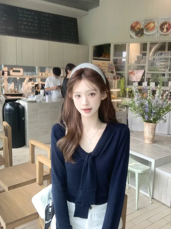早秋新款长袖上衣女款甜美可爱风格衣服2025新款温柔风短裙套装