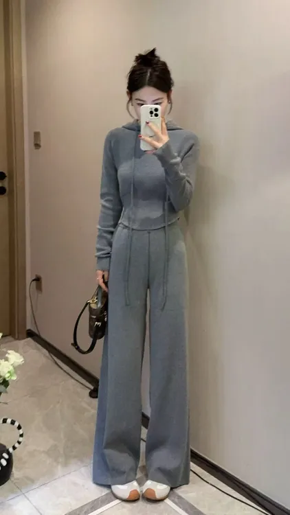 【杨二迪专属】羊毛混纺连帽针织卫衣女秋季2025新百搭时尚短款毛衣