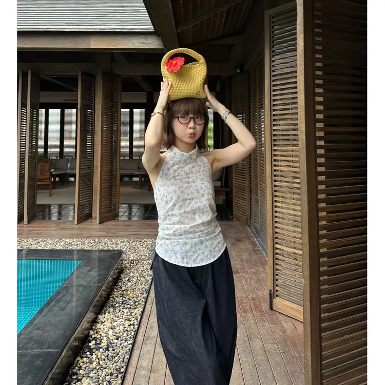 Our2【碎花挂脖】法式修身设计感花花挂脖吊带【X5346】