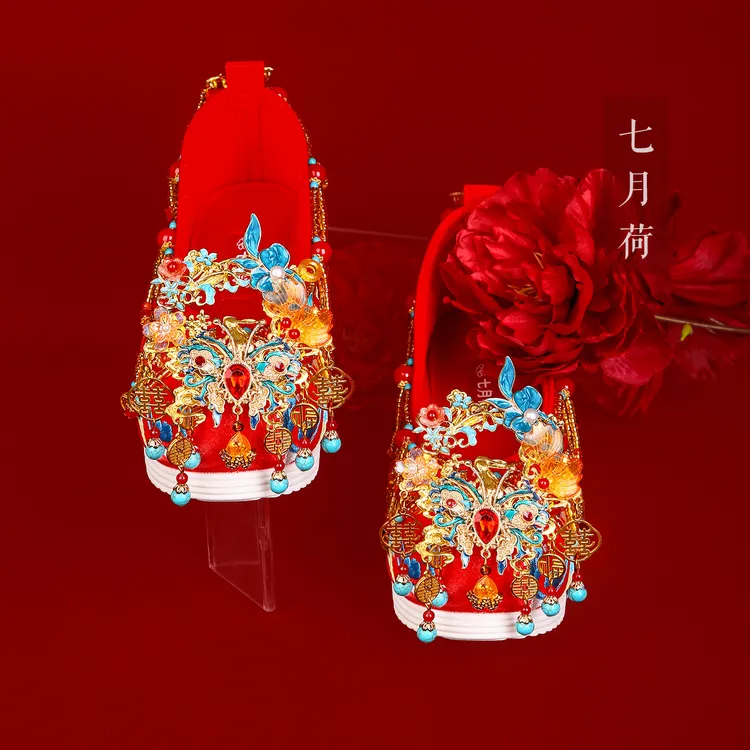 七月荷原创手工秀禾结婚新娘婚鞋 2025冬季新款明制婚服中式婚礼