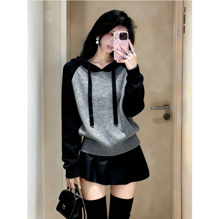 2025冬季新款洋气休闲轻熟风时尚气质显瘦长袖连帽撞色毛衣针织衫