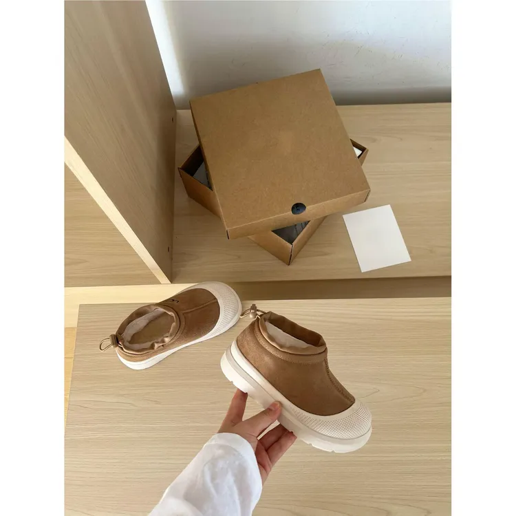 桑坡儿童塔斯曼羊毛雪地靴一脚蹬儿童王一博同款皮面雪地靴现货