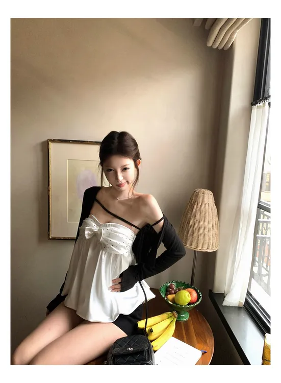 Pinksoya 蝶影白巧 蝴蝶结缎面波点抹胸背心女早秋开衫外套三件套
