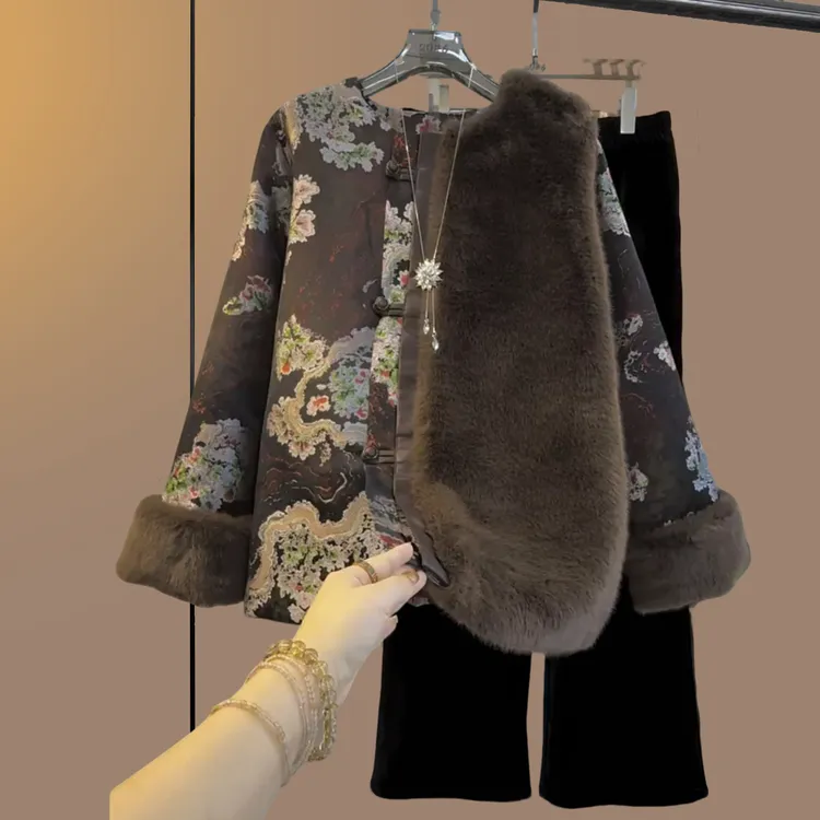 秋冬季大码女装胖妹妹国风盘扣复古新中式刺绣咖色拼毛提花外套