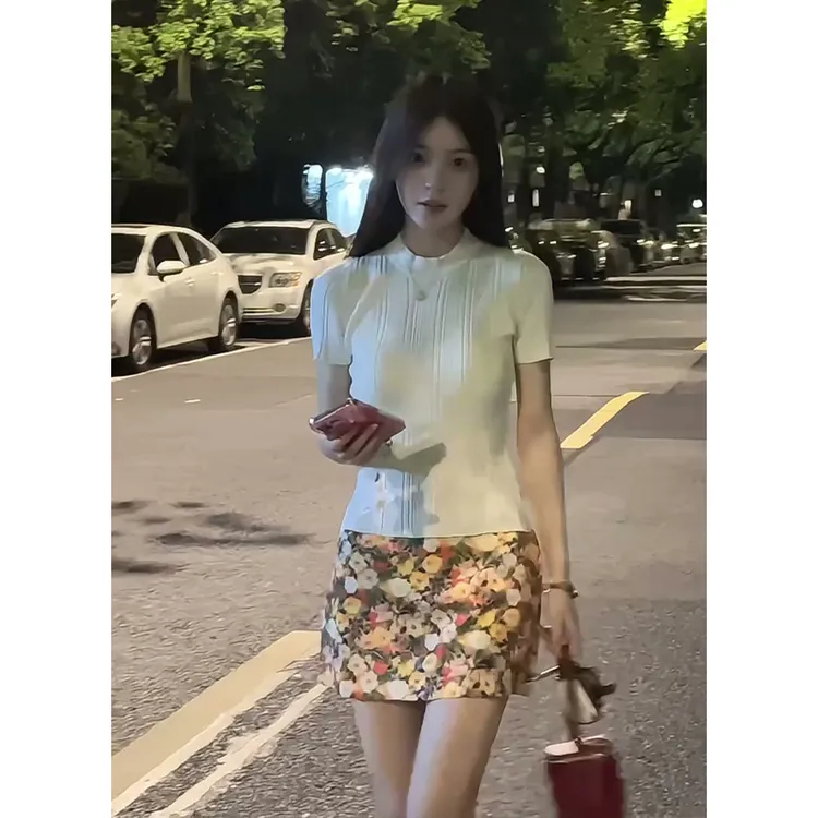 2025夏季新款女法式气质修身圆领短袖上衣百搭高腰显瘦碎花半身裙