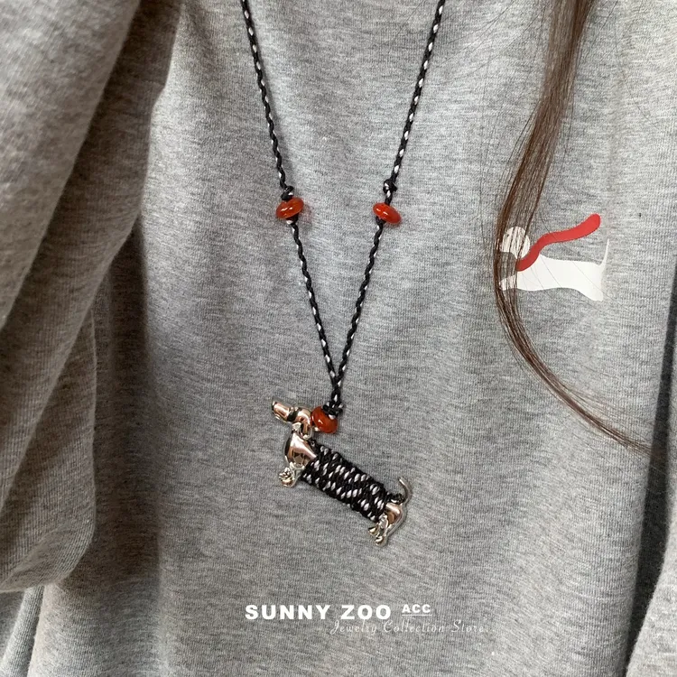 铜合金项链 腊肠小狗黑绳编织吊坠长款项链饰品小众设计感毛衣链