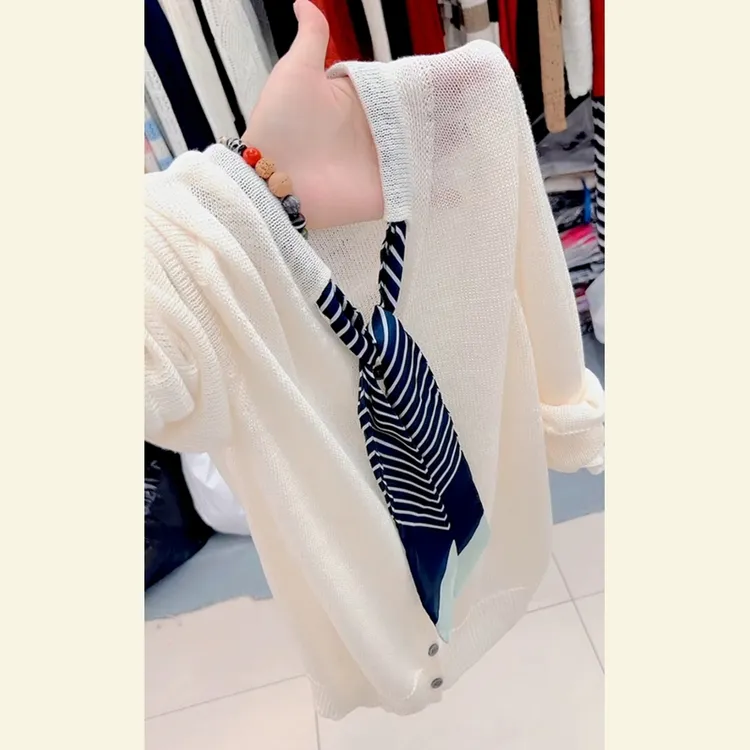 今年流行秋季新款宽松慵懒风上衣轻奢高级感超好看白色针织毛衣女