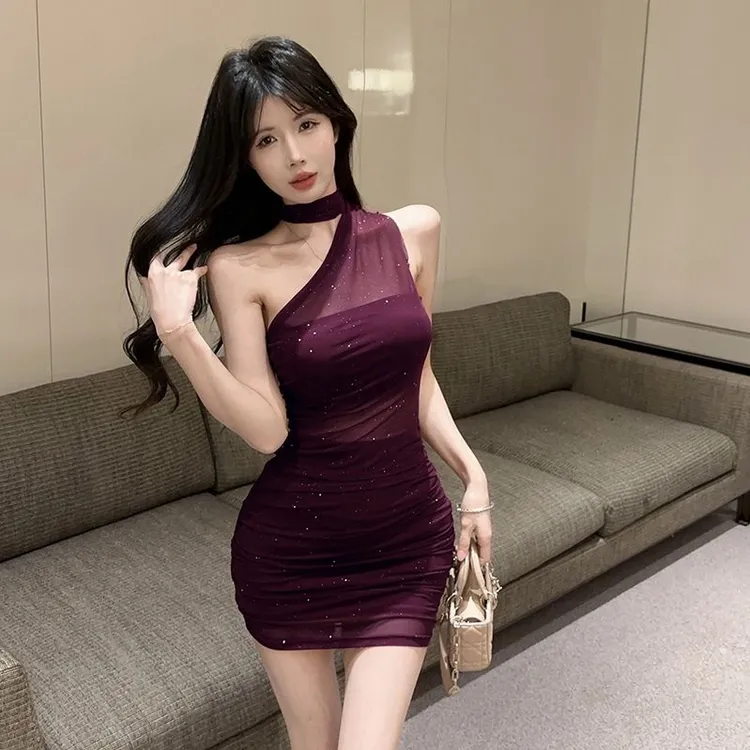 紫色显白小个子时尚简约款包臀裙气质设计感挂脖连衣裙性感裙子