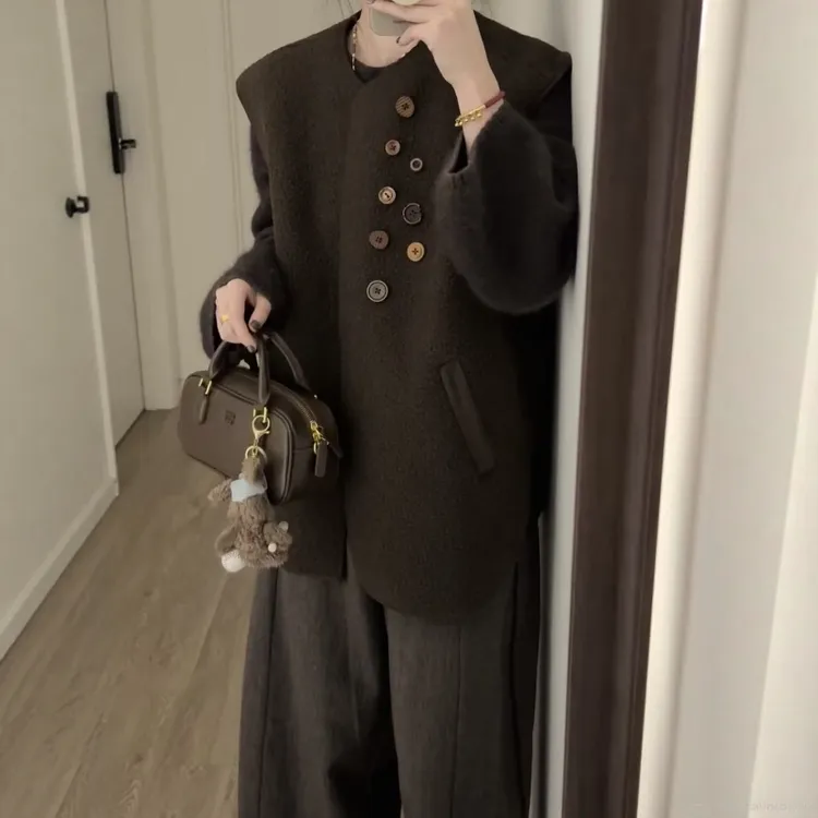 老钱风复古双排扣毛呢马甲女2025秋冬新款小众别致设计感坎肩外套