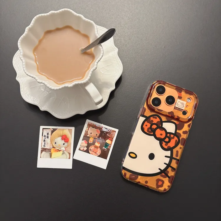 适用iPhone17Promax卡通豹纹半脸凯蒂猫创意16新款15Pro手机壳