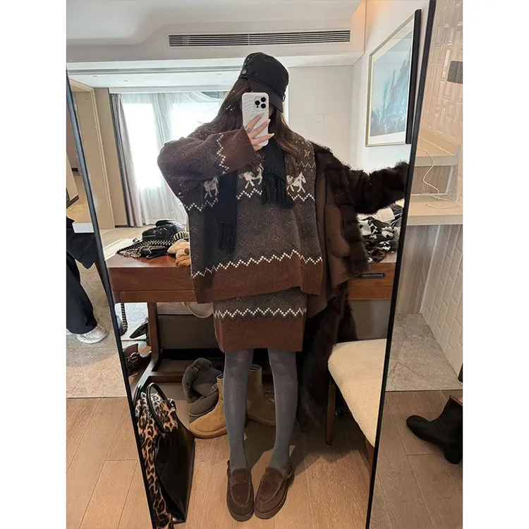 慵懒风通勤撞色印花长袖毛针织衫女冬季新款休闲半身裙套装26557