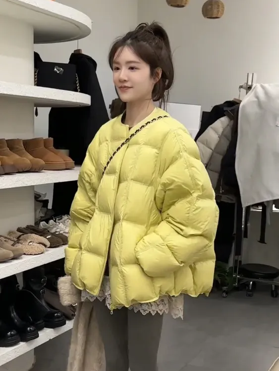 韩系无领轻薄羽绒服女冬季2025新款白鸭绒保暖加厚面包服时尚外套
