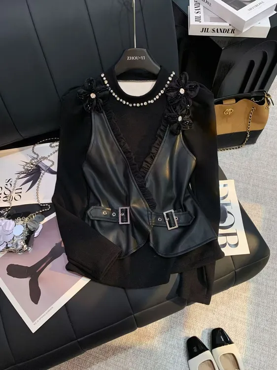 ZHOUYI/周一2025冬季法式拼接皮感钻花上衣百搭珍珠领花朵针织衫