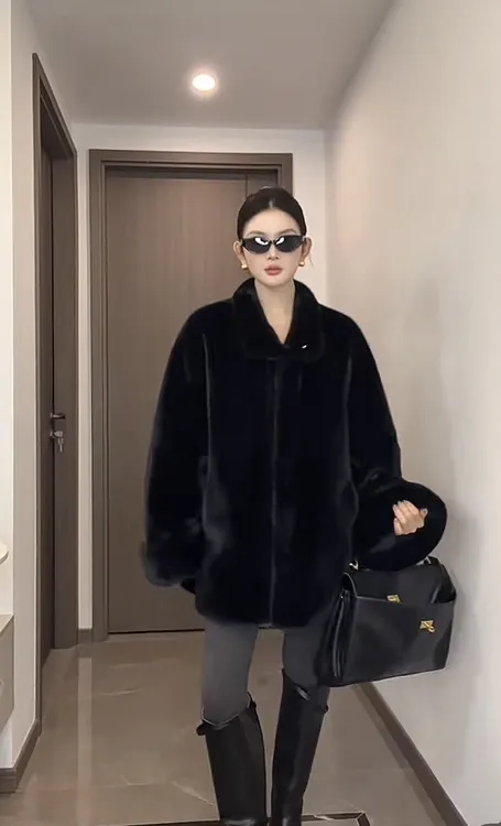 人造皮草 2025名媛风毛绒中长款挽袖中古冬季仿皮草外套女