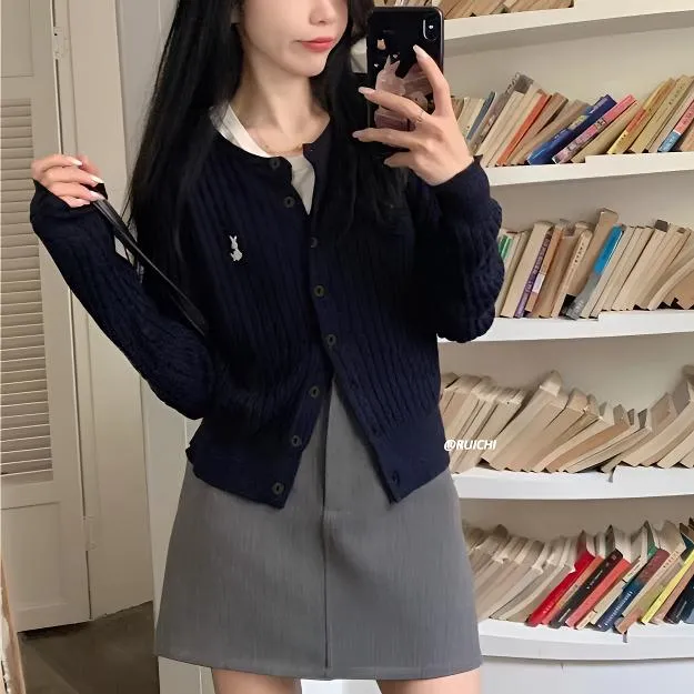 麻花针织开衫2025秋季新款刺绣修身设计感显瘦时尚百搭长袖上衣女