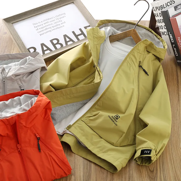 男童外套2025春秋新款儿童连帽防风上衣春秋装中大童拉链衫潮