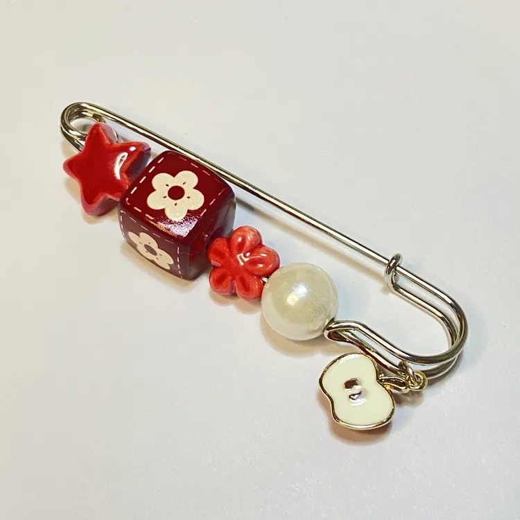 红色别针原创手工DIY单个包挂配件手机链相机链