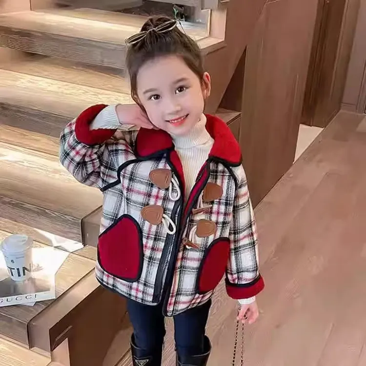 女童加绒加厚外套秋冬装2025新款时髦洋气女宝宝外穿一体绒呢子