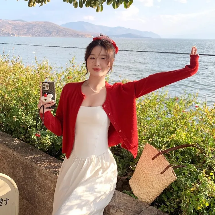 红色开衫配吊带外搭女秋季外套2025新款针织春秋上衣外穿小个子
