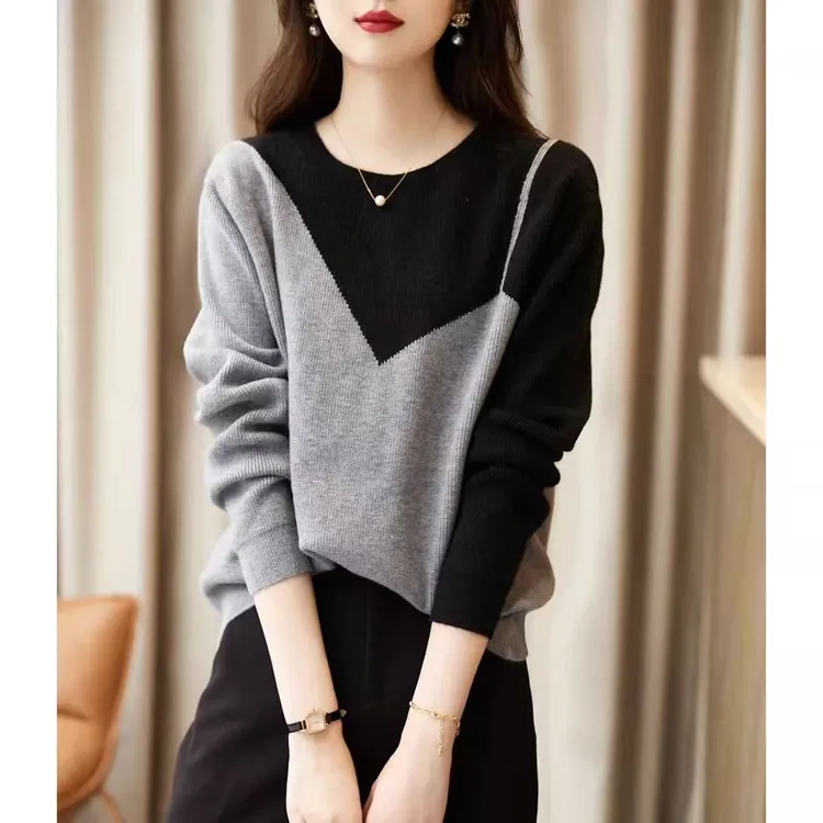 秋冬新款圆领毛衣女宽松时尚拼接大码百搭显瘦洋气上衣打底针织衫