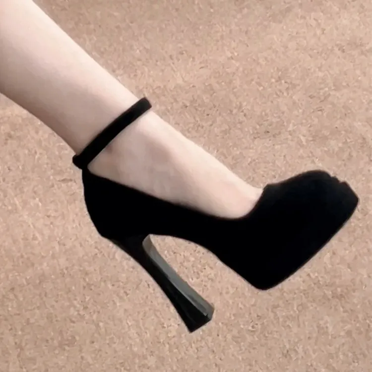 法式复古黑色粗跟玛丽珍鞋女2025新款气质小个子防水台绒面高跟鞋